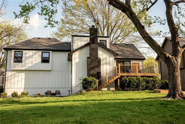 $485,000 | 3510 Northeast Kingwood Place, Lee's Summit, MO 64064