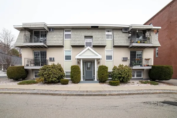 $1,875 | 13 Summer Street, Unit 5, Westborough, MA 01581