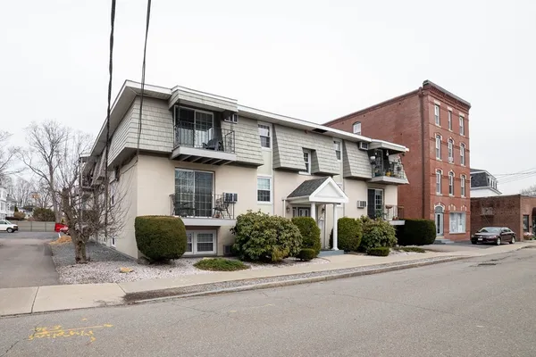 $1,875 | 13 Summer Street, Unit 5, Westborough, MA 01581
