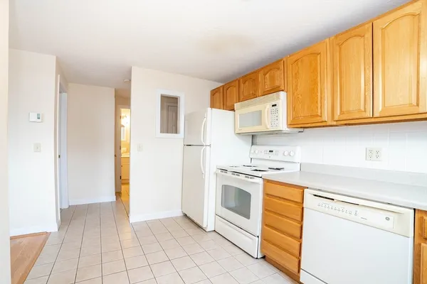 $1,875 | 13 Summer Street, Unit 5, Westborough, MA 01581