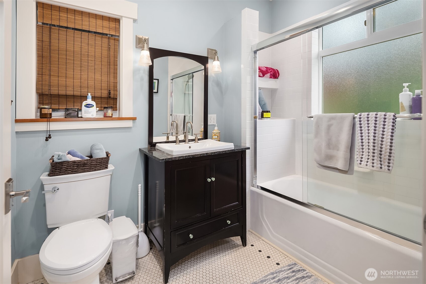 6016 44th Avenue Southwest Seattle, WA 98136 - Photo 15 of 31