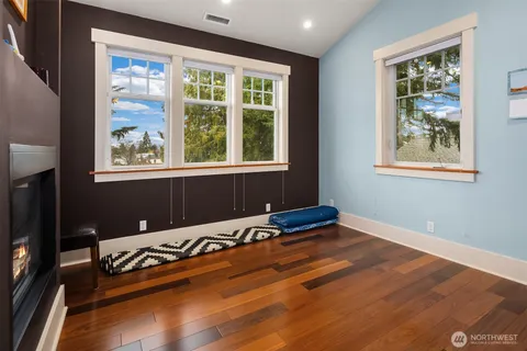 $1,385,000 | 6016 44th Avenue Southwest, Seattle, WA 98136