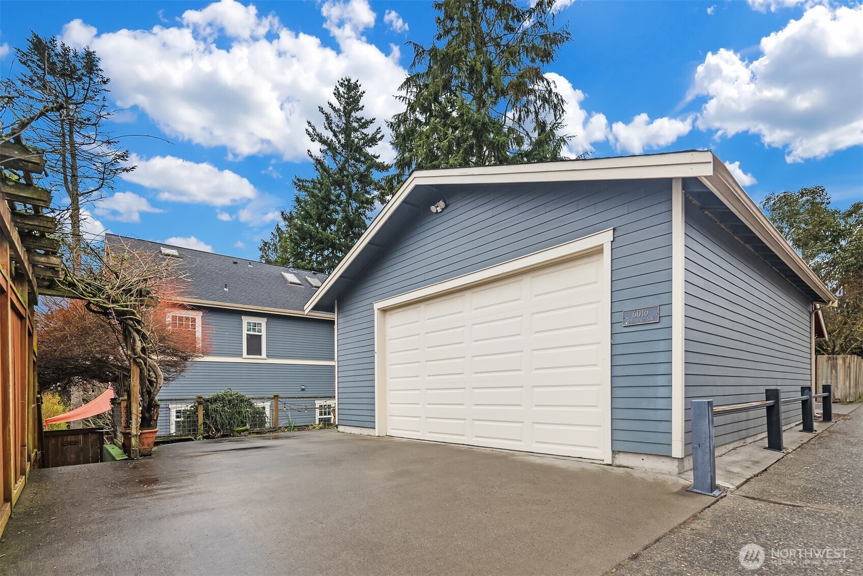 6016 44th Avenue Southwest Seattle, WA 98136 - Photo 25 of 31