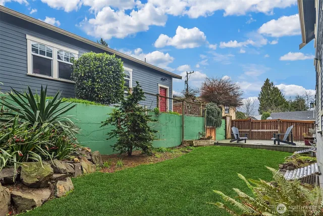 $1,385,000 | 6016 44th Avenue Southwest, Seattle, WA 98136