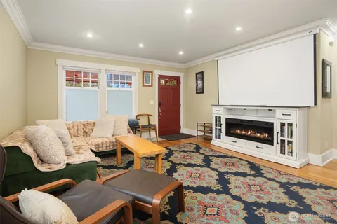 $1,385,000 | 6016 44th Avenue Southwest, Seattle, WA 98136