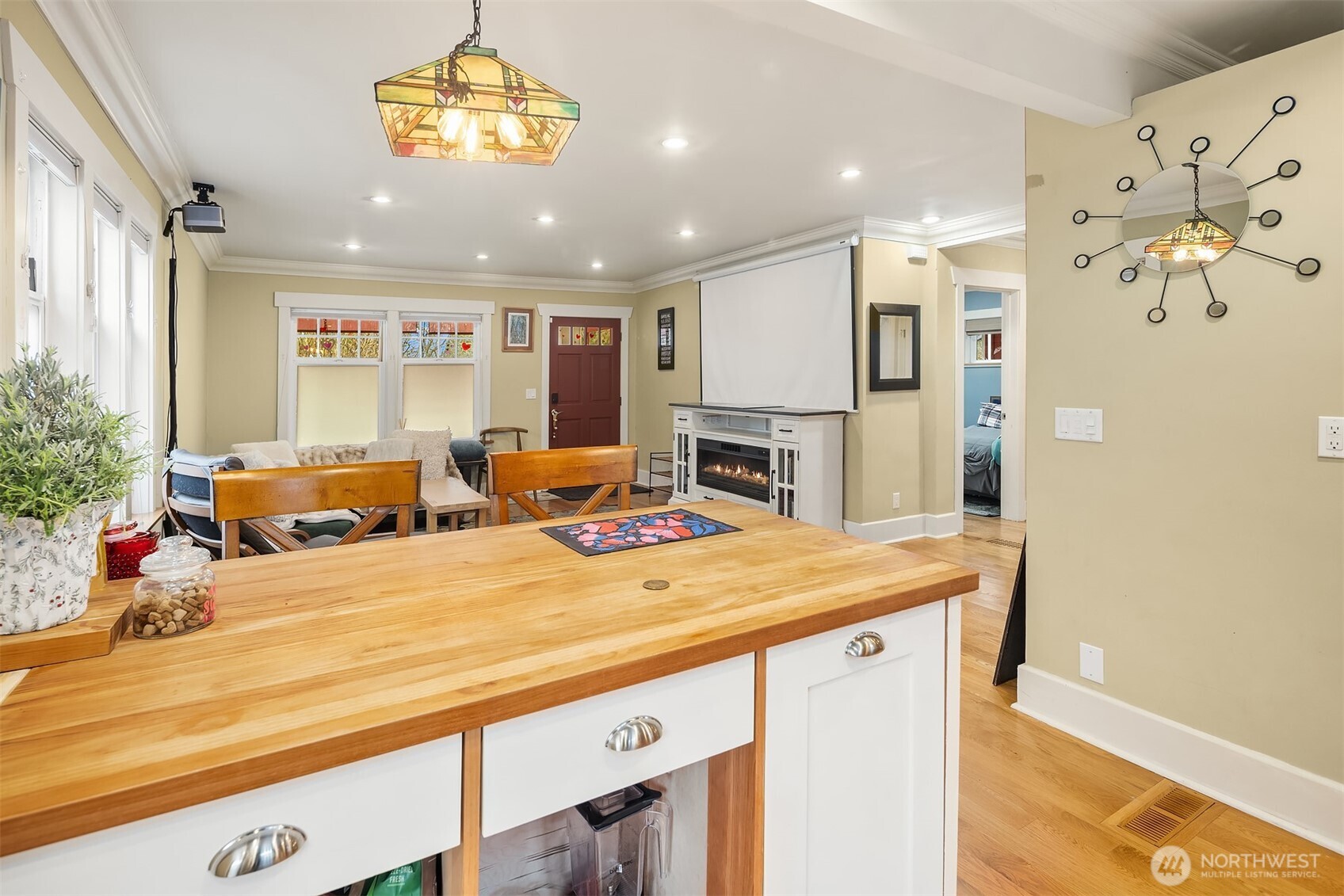 6016 44th Avenue Southwest Seattle, WA 98136 - Photo 8 of 31