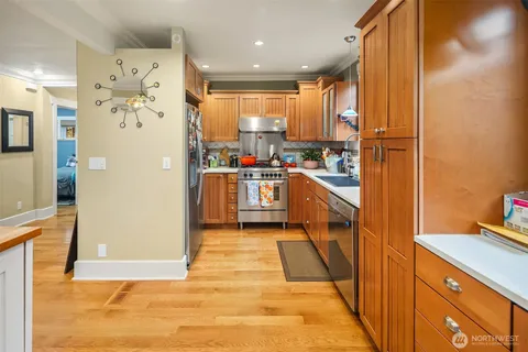 $1,385,000 | 6016 44th Avenue Southwest, Seattle, WA 98136