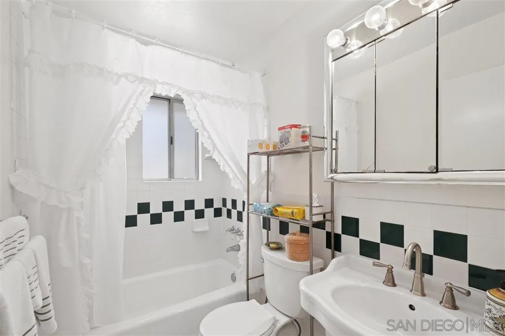 13964 Sam O Reno Road Poway, CA 92064 - Photo 13 of 21 Gallery Image 13