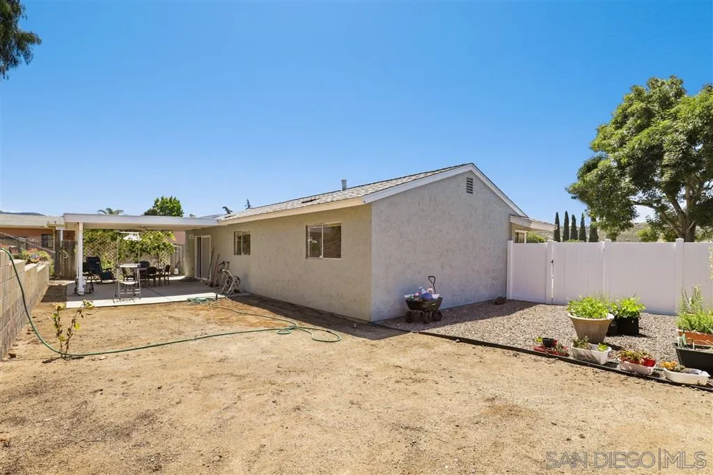 13964 Sam O Reno Road Poway, CA 92064 - Photo 17 of 21 Gallery Image 17