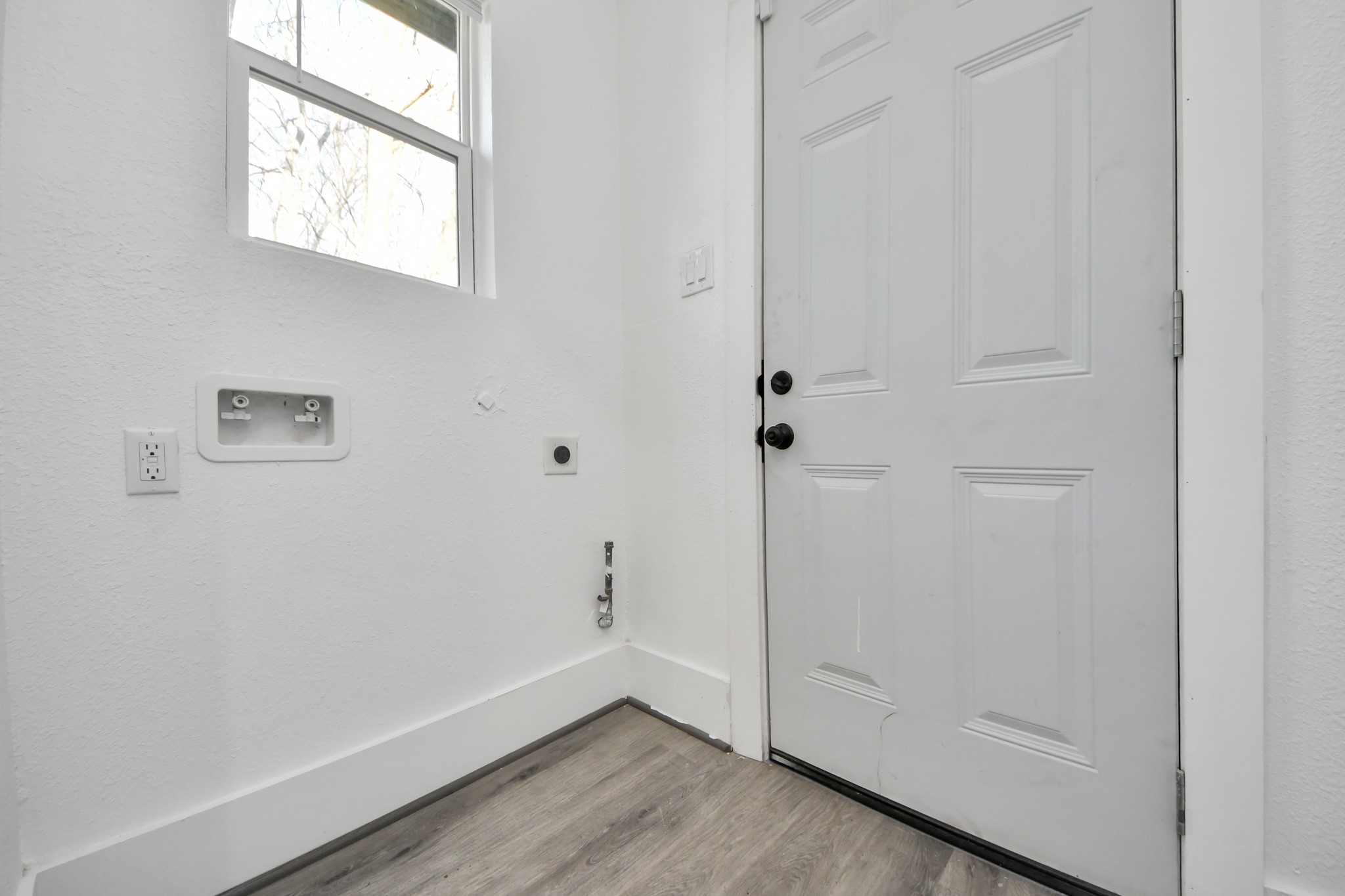 3423 Beulah Street Houston, TX 77004 - Photo 14 of 36 a view of an empty room