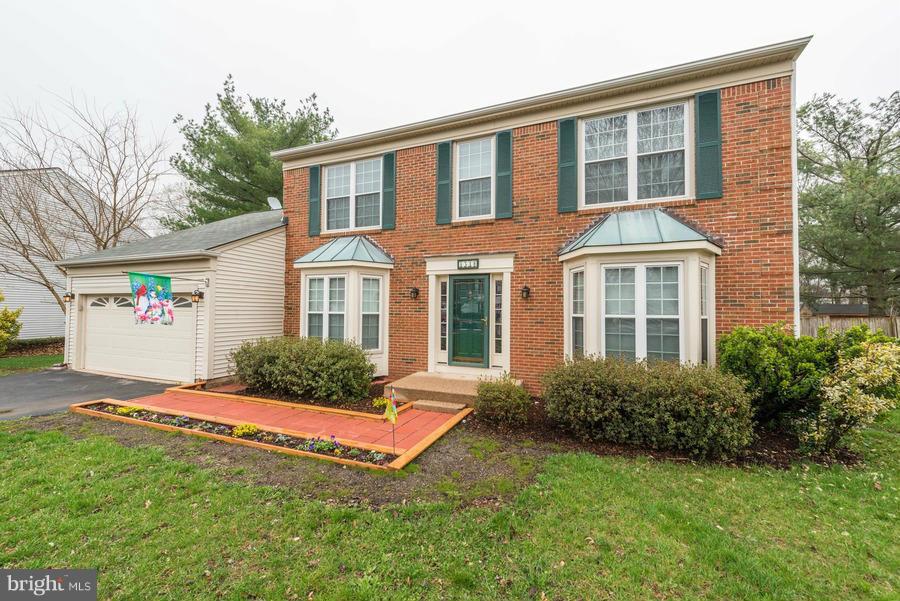 8540 Yoder Street Manassas, VA 20110 - Photo 2 of 30 Exterior (Front)