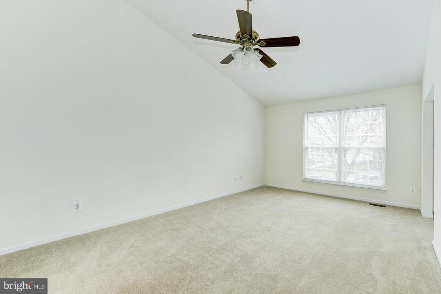 8540 Yoder Street Manassas, VA 20110 - Photo 20 of 30 Bedroom (Master)