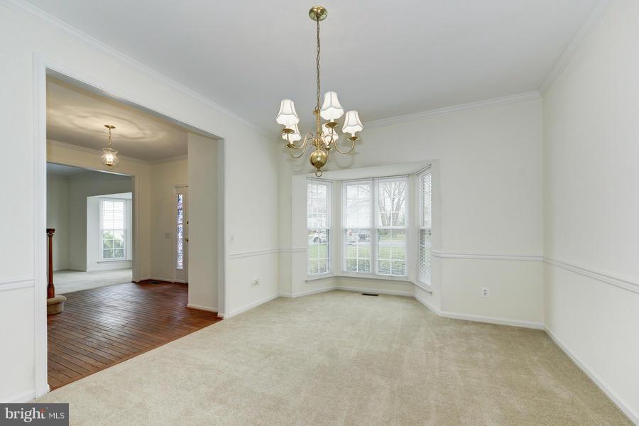 8540 Yoder Street Manassas, VA 20110 - Photo 6 of 30 Dining Room