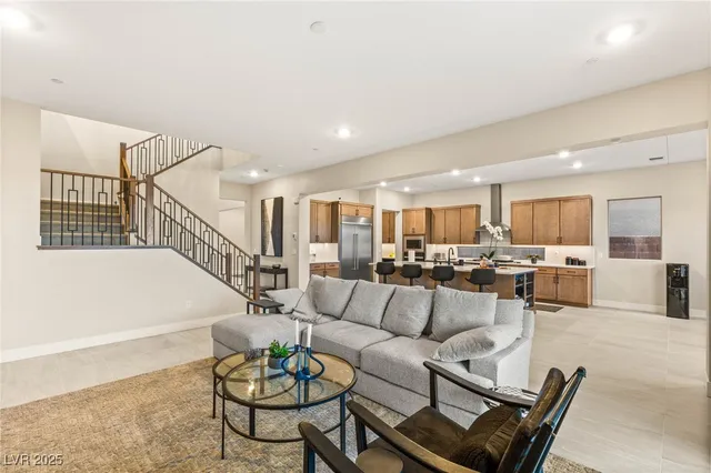 $1,950,000 | 230 Cactus Sunrise Street, Las Vegas, NV 89138