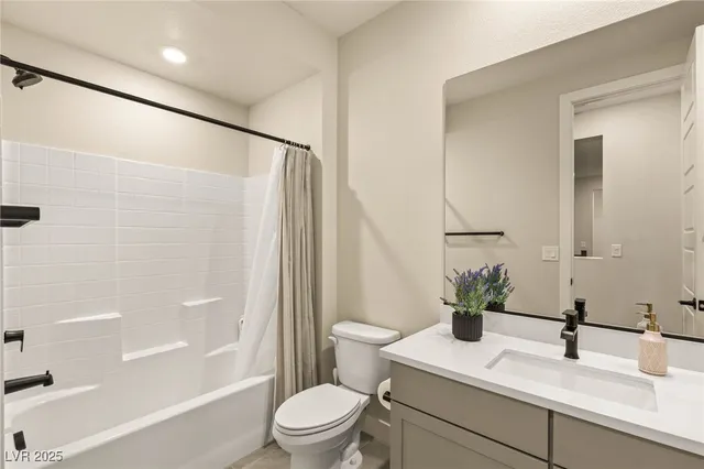 $1,950,000 | 230 Cactus Sunrise Street, Las Vegas, NV 89138