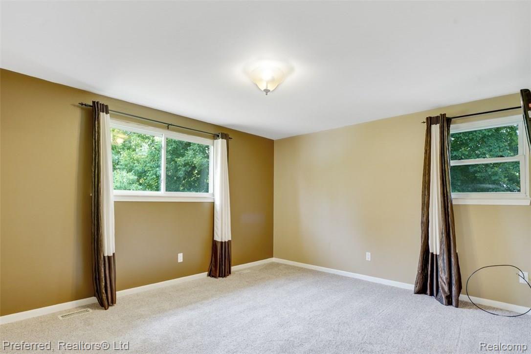 3745 Quarton Road Bloomfield Hills, MI 48302 - Photo 22 of 43 Master Bedroom.jpg