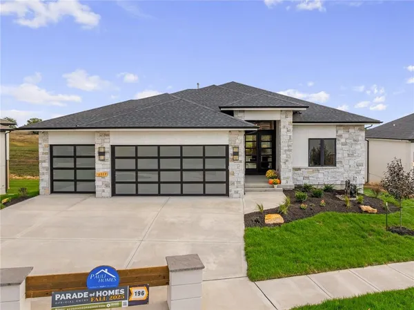 $998,300 | 11227 South Sunray Drive, Olathe, KS 66061