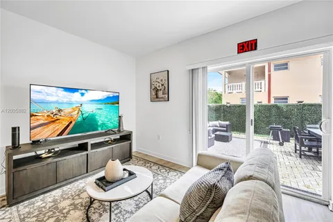 $3,500 | 171 Northwest 158th Street, Unit 1, Miami, FL 33169