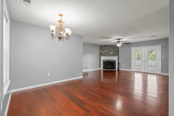 $300,000 | 147 Nicole Lane, Crestview, FL 32539