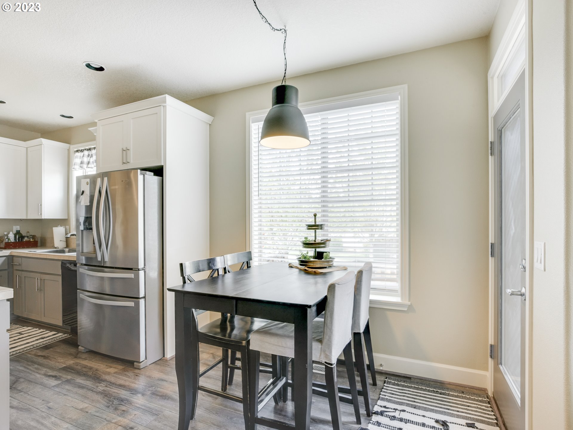 14330 Southwest Alpine Crest Way Portland, OR 97224 - Photo 11 of 45 Gallery Image 11