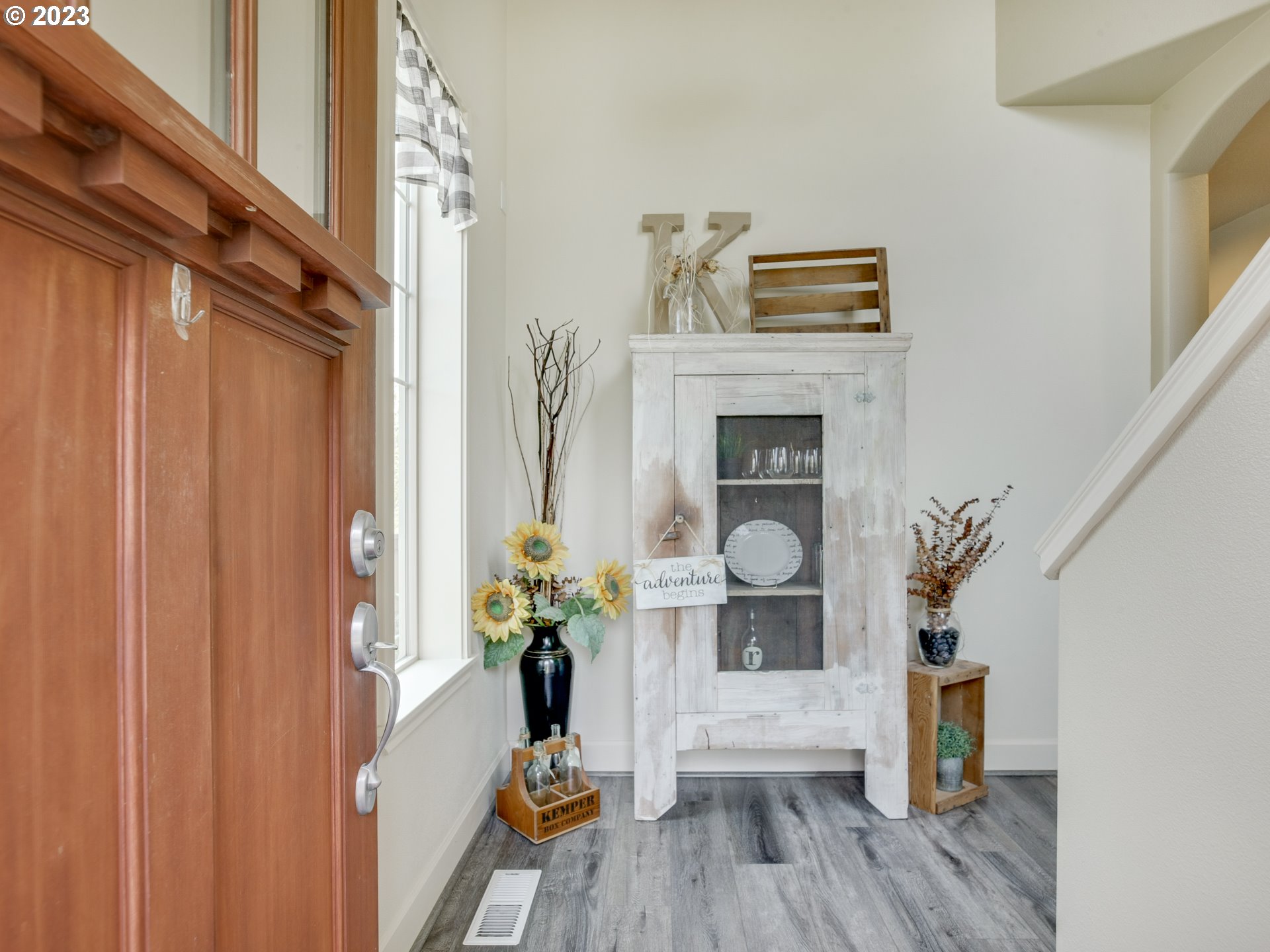 14330 Southwest Alpine Crest Way Portland, OR 97224 - Photo 5 of 45 Gallery Image 5