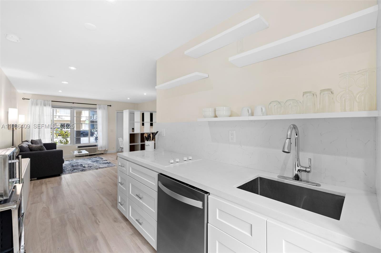 1241 14th Street, Unit 4 Miami Beach, FL 33139 - Photo 12 of 28