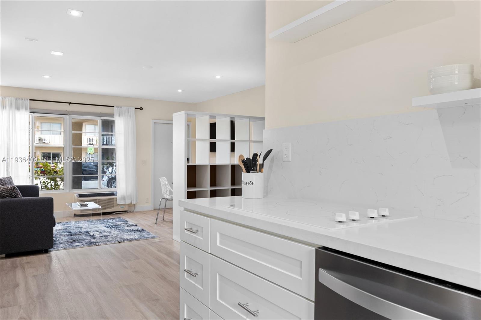 1241 14th Street, Unit 4 Miami Beach, FL 33139 - Photo 13 of 28