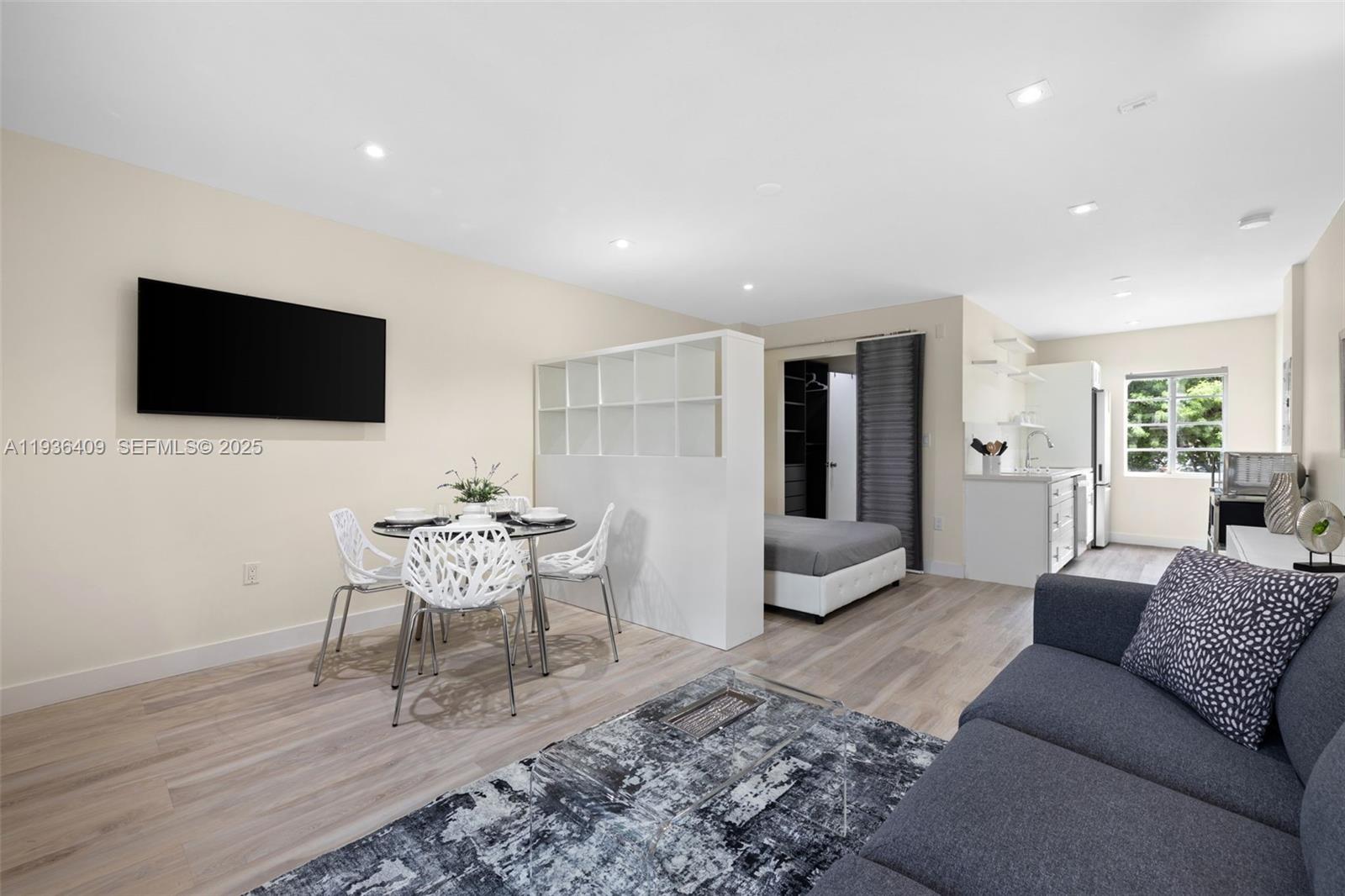 1241 14th Street, Unit 4 Miami Beach, FL 33139 - Photo 4 of 28