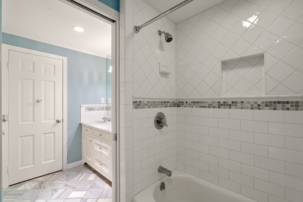 41 Ivy Lane Sherborn, MA 01770 - Photo 31 of 42