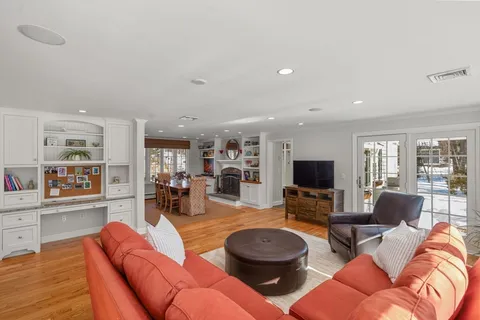 $1,499,000 | 41 Ivy Lane, Sherborn, MA 01770