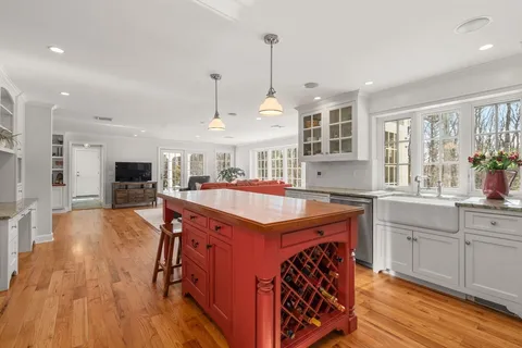 $1,499,000 | 41 Ivy Lane, Sherborn, MA 01770