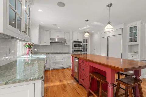 $1,499,000 | 41 Ivy Lane, Sherborn, MA 01770