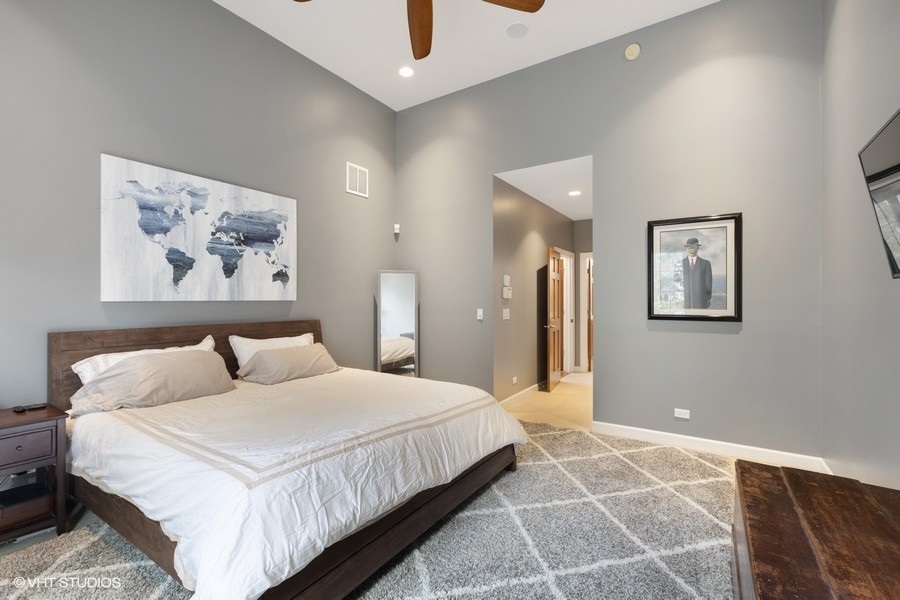 1051 Mackenzie Place Wheaton, IL 60187 - Photo 14 of 25
