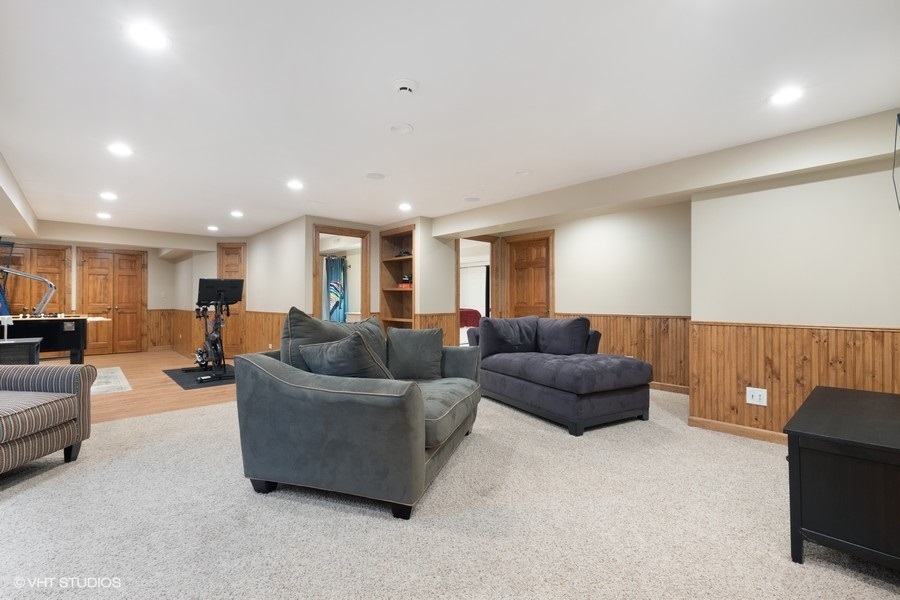 1051 Mackenzie Place Wheaton, IL 60187 - Photo 23 of 25