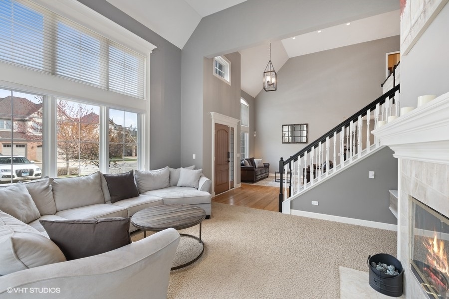 1051 Mackenzie Place Wheaton, IL 60187 - Photo 5 of 25