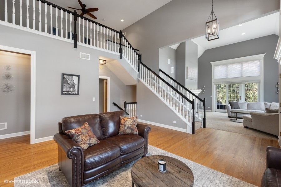 1051 Mackenzie Place Wheaton, IL 60187 - Photo 8 of 25