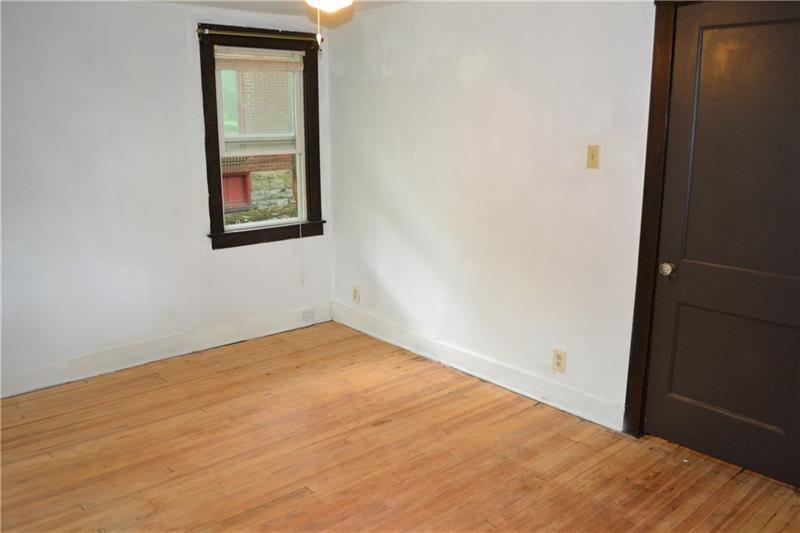 208 Bevington Road Pittsburgh, PA 15221 - Photo 20 of 25 Gallery Image 20