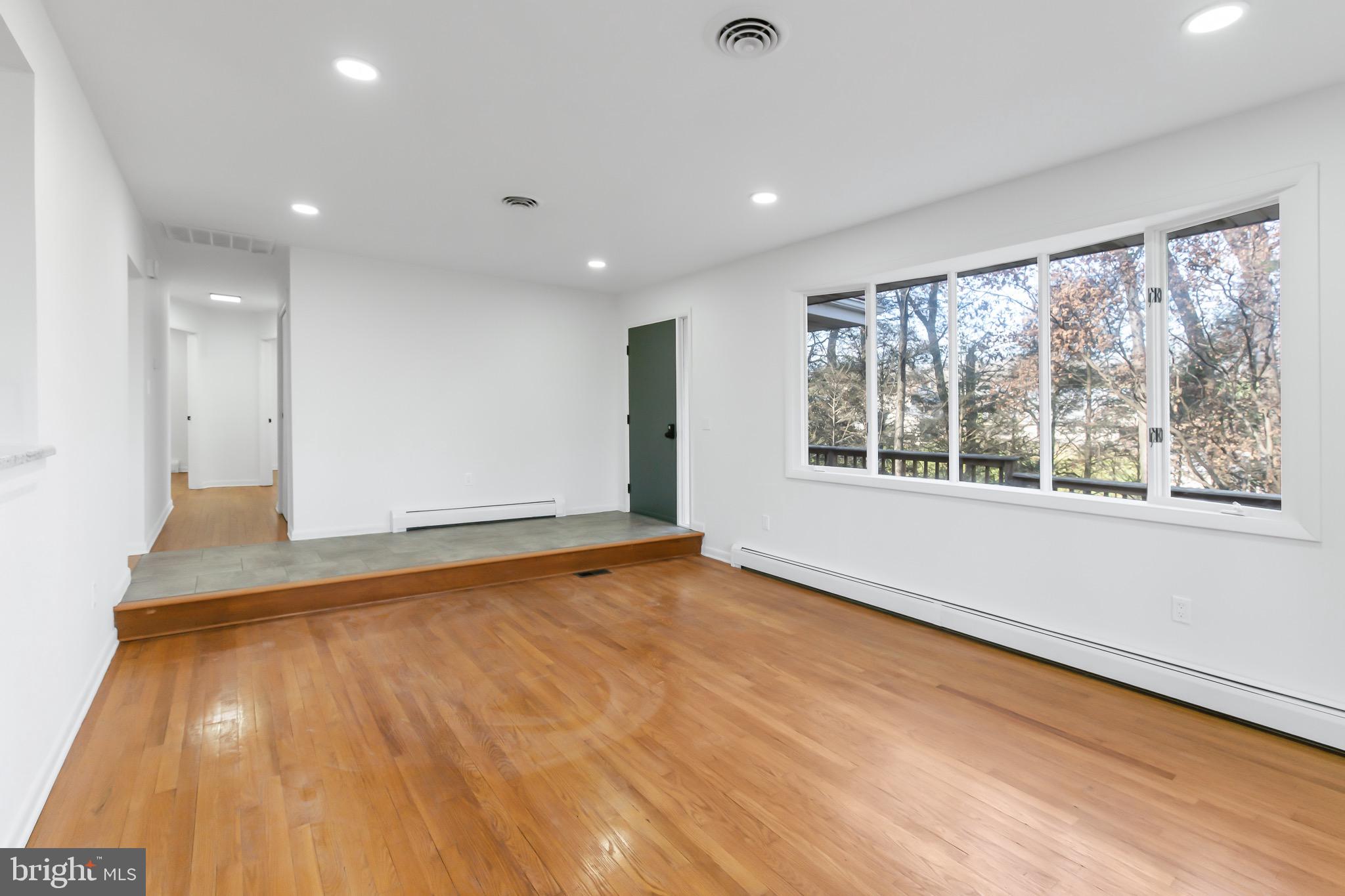 10 Schoolhouse Road Kirkwood, PA 17536 - Photo 7 of 38 Living Room View 2