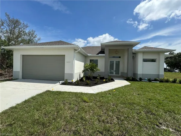 $2,300 | 1421 Northeast 17th Avenue, Cape Coral, FL 33909
