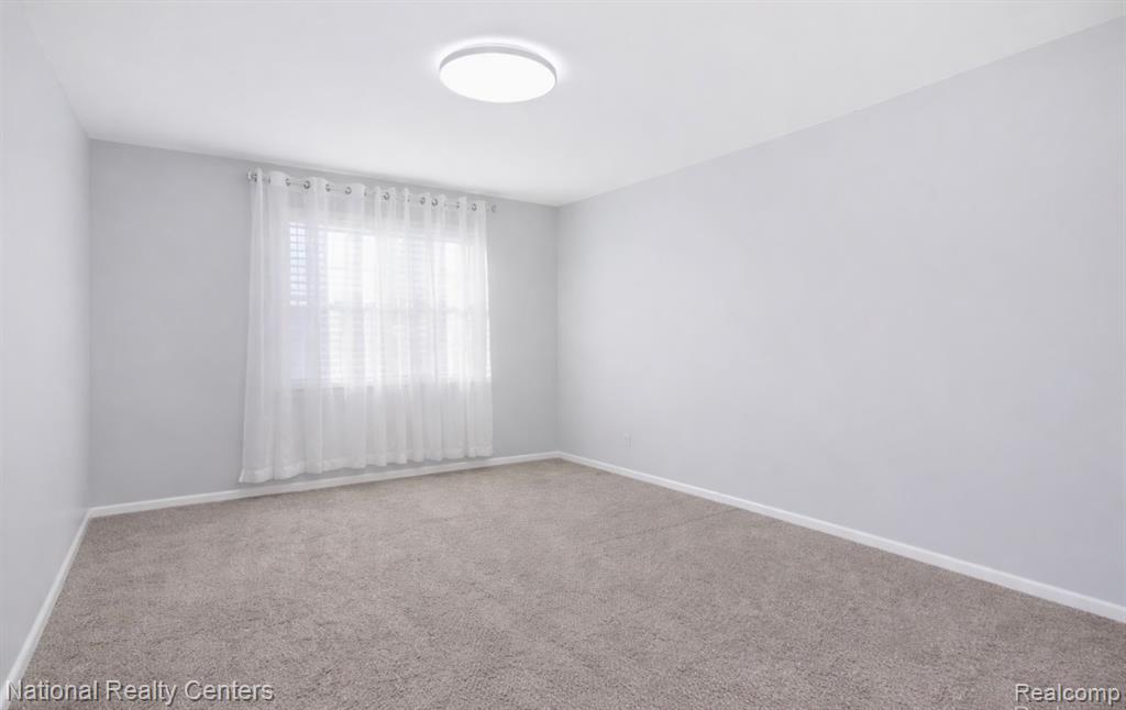 16878 Farmington Road Livonia, MI 48154 - Photo 17 of 24