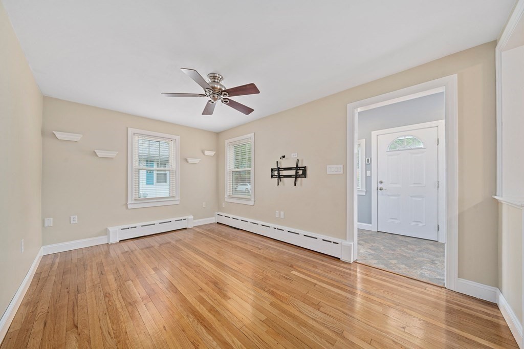 153 Edgehill Road Braintree, MA 02184 - Photo 12 of 41