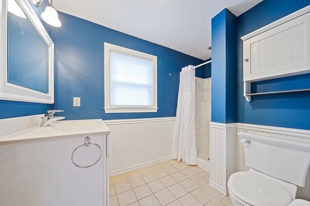 153 Edgehill Road Braintree, MA 02184 - Photo 21 of 41