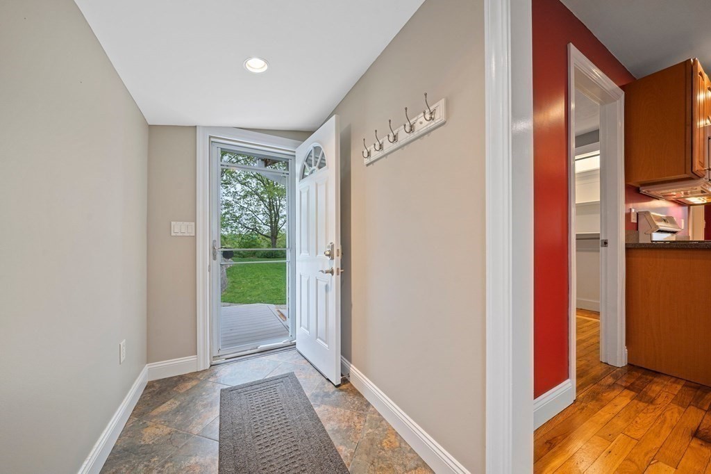 153 Edgehill Road Braintree, MA 02184 - Photo 22 of 41