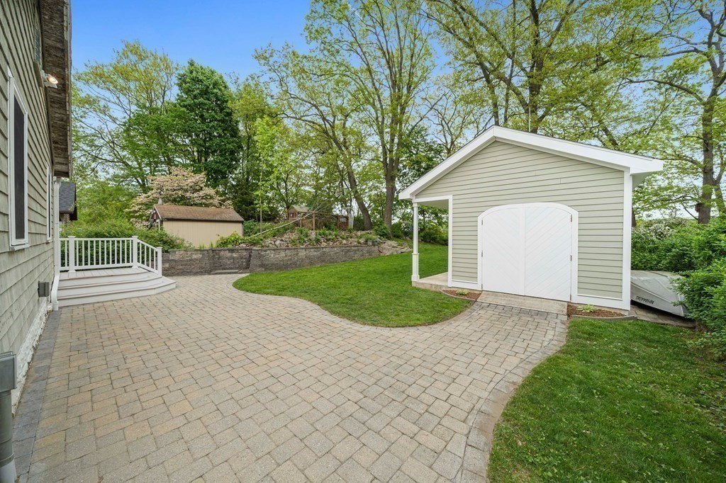 153 Edgehill Road Braintree, MA 02184 - Photo 27 of 41