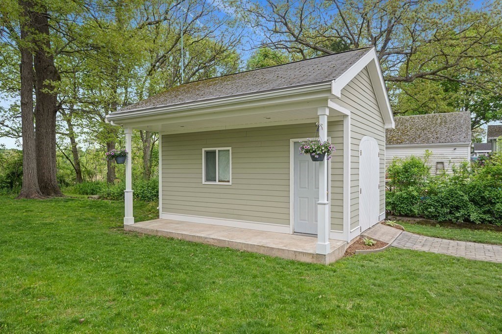 153 Edgehill Road Braintree, MA 02184 - Photo 28 of 41