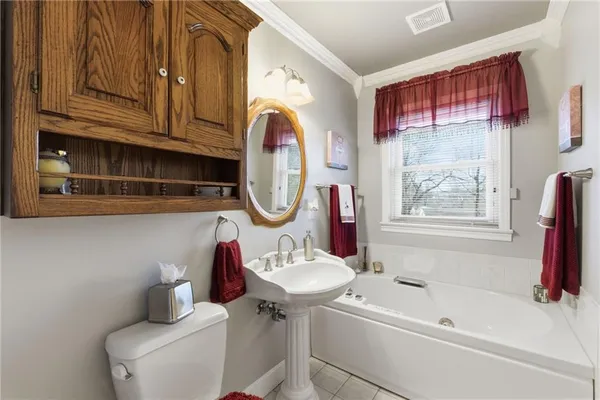 $675,000 | 14401 Lookout Drive, Kansas City, MO 64139