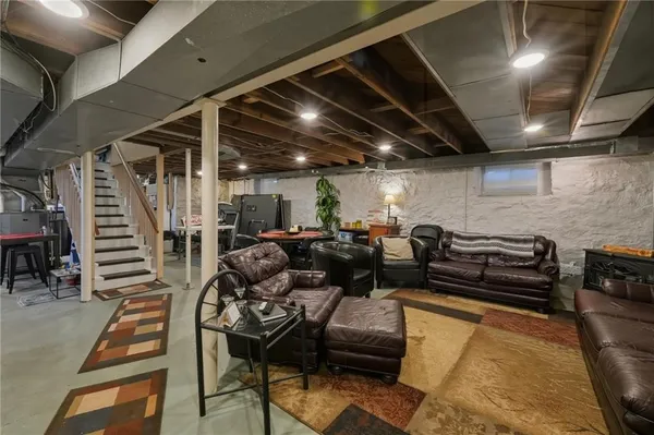 $675,000 | 14401 Lookout Drive, Kansas City, MO 64139