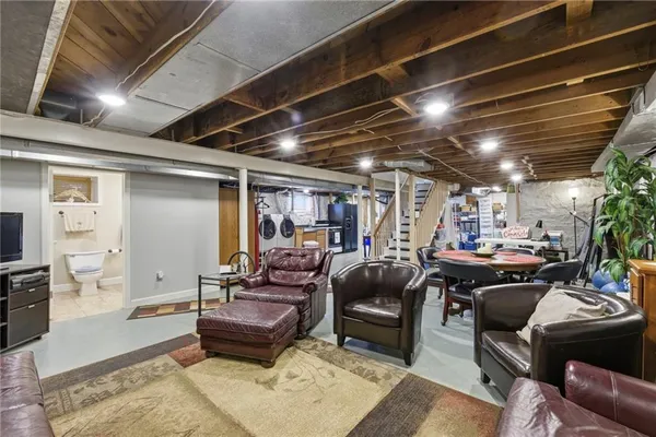 $675,000 | 14401 Lookout Drive, Kansas City, MO 64139