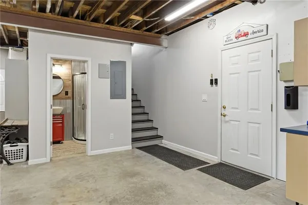 $675,000 | 14401 Lookout Drive, Kansas City, MO 64139