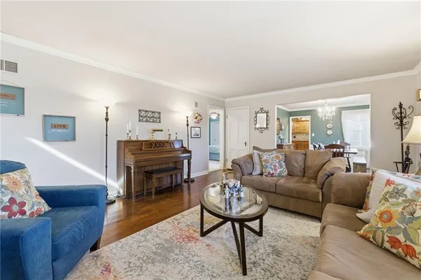 $675,000 | 14401 Lookout Drive, Kansas City, MO 64139